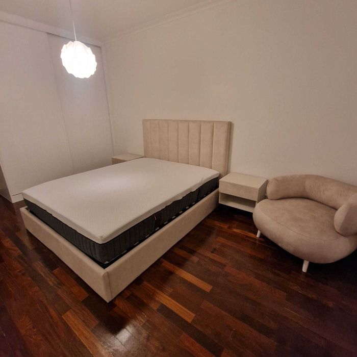 Camas De Casal Estofadas ALTA GAMA - MODELO RAYOS - Top de Gama 190x140m Estrado Incluído!!
