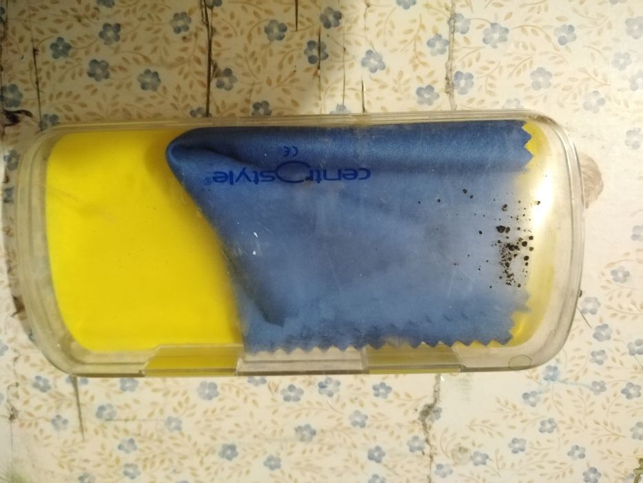 Vendo caixas de óculos bom estado