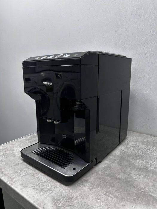 Кавомашина Siemens EQ.500 зернова автомат 1500Вт гарантія з Європи