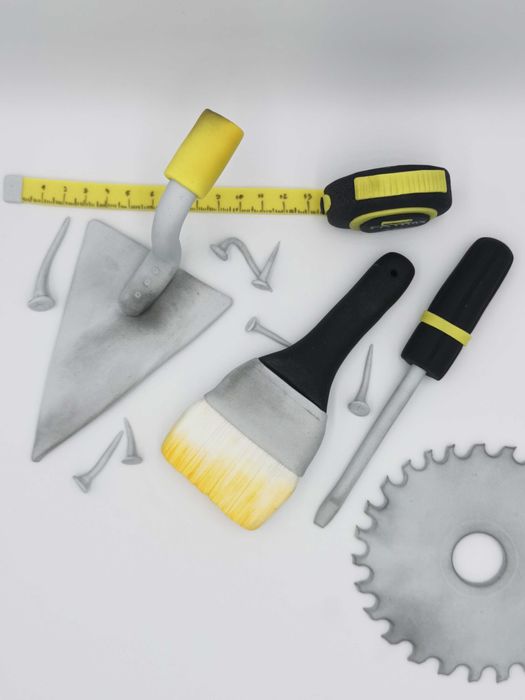 Tort dla majsterkowicza - ozdoby z masy cukrowej dla budowlańca