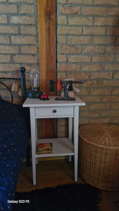 Sprzedam 2 szafki nocne Ikea Hemnes