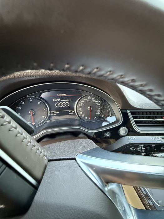 Ауді Q7 premium+, 2018 року