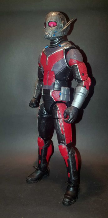 Marvel Legends Avengers Ant-Man / Gaint-Man BAF