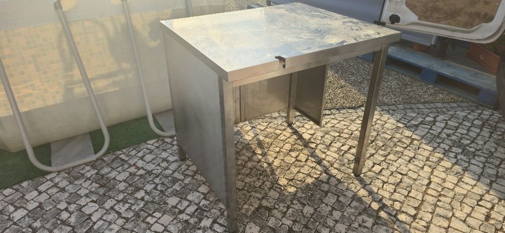 Bancada inox com portas