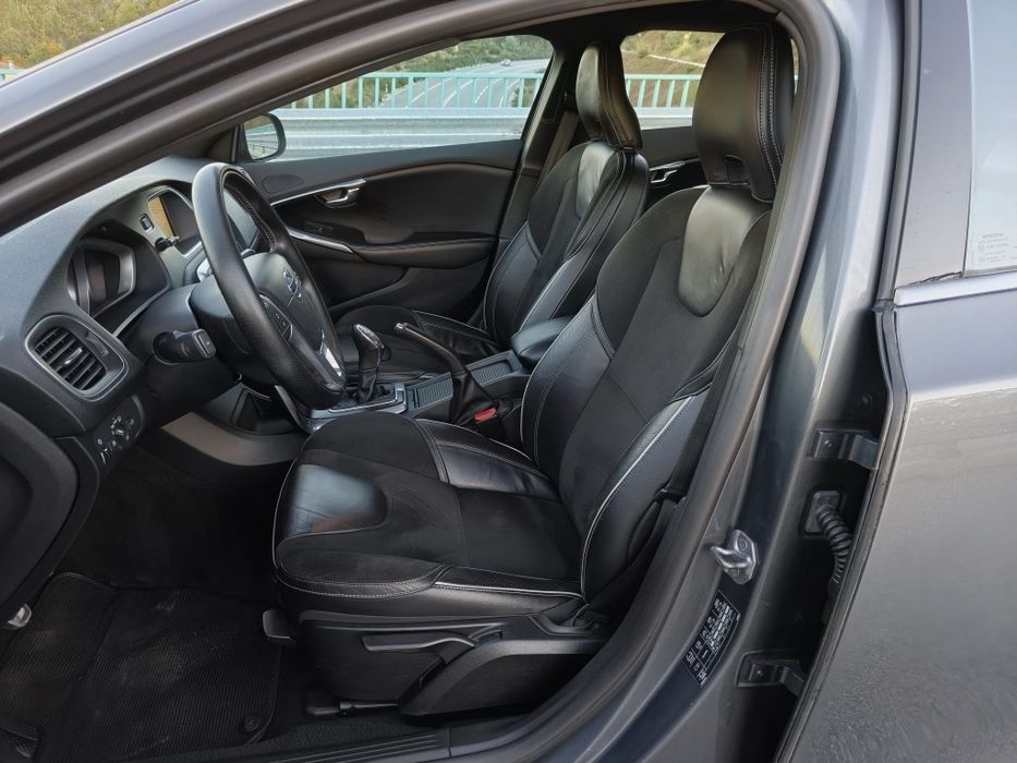 Volvo V40 R-design