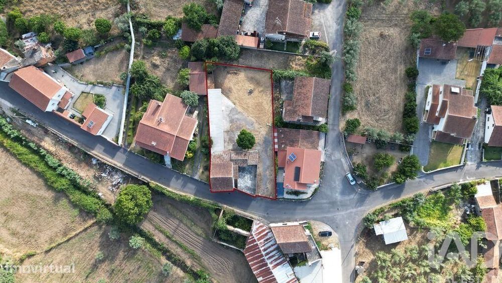 Casa tradicional T3 em Miranda do Corvo de 220,00 m2