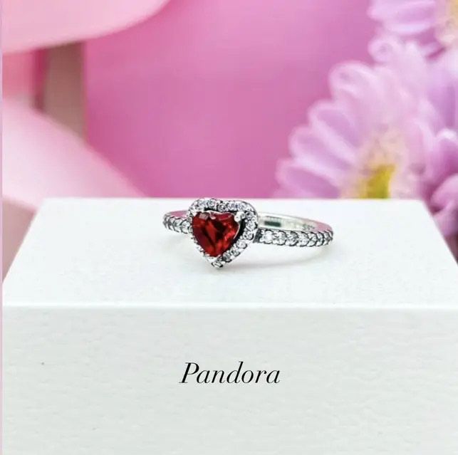 Срібна каблучка Pandora “Червоне серце”, 925 проба