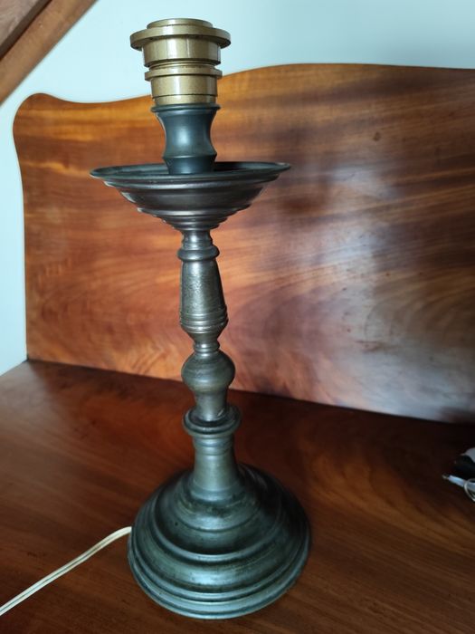 Base de candeeiro de mesa