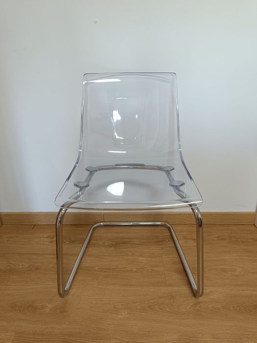 Cadeira transparente IKEA TOBIAS
