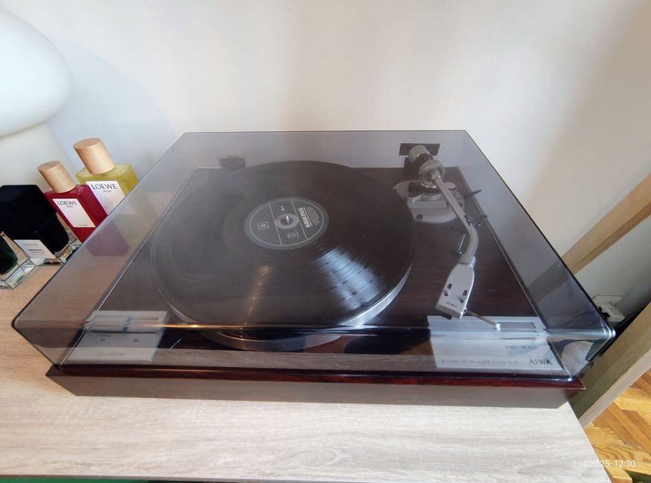 Gramofon Aiwa AP- D11