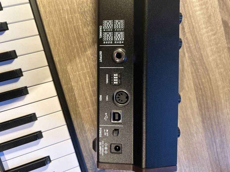 Behringer K2 MkII + Swing keyboard/sequencer