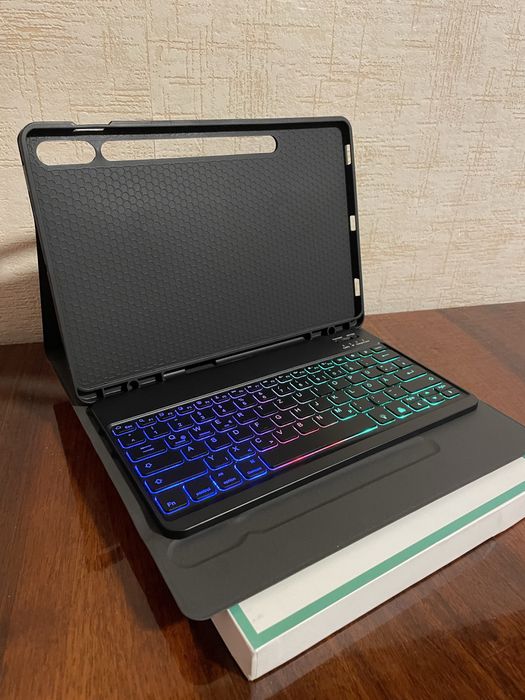 Чохол з клавіатурою на планшет Samsung galaxy tab 12.4 “