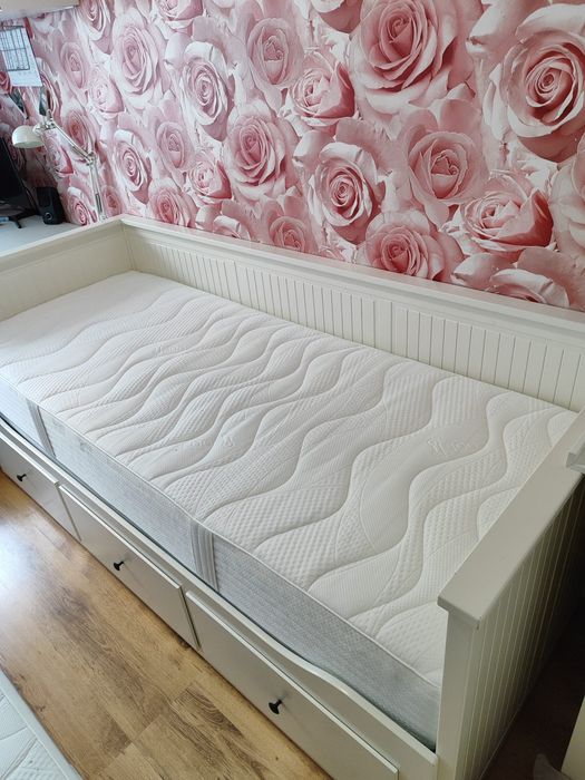 Łóżko IKEA Hemnes plus materace Jysk