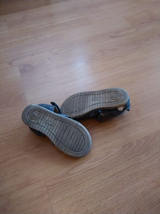 Sandały Primigi R 29