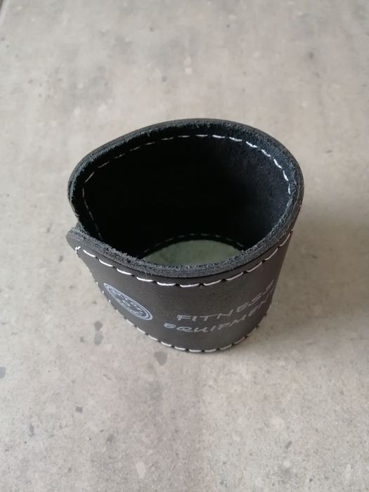 Ściągacz skórzany uniwersalny