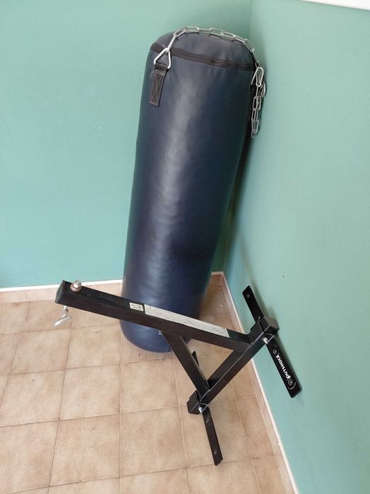 Saco de boxe c/ suporte de parede