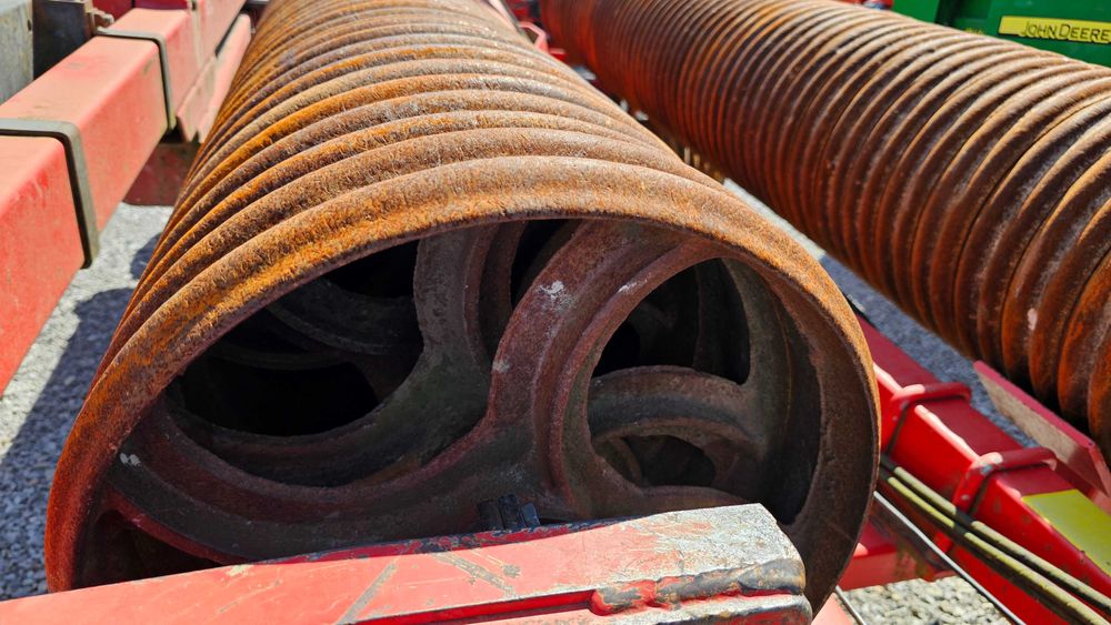 Wał pierscieniowy Quivogne 8 m , posiewny