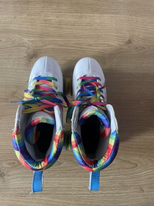 Wielokolorowe wrotki