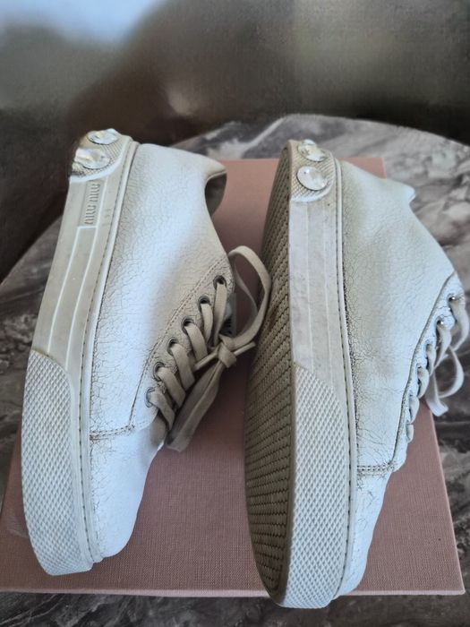 Tenis brancos Miu Miu
