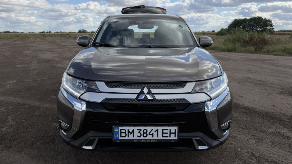 MITSUBISHI Outlander 2019