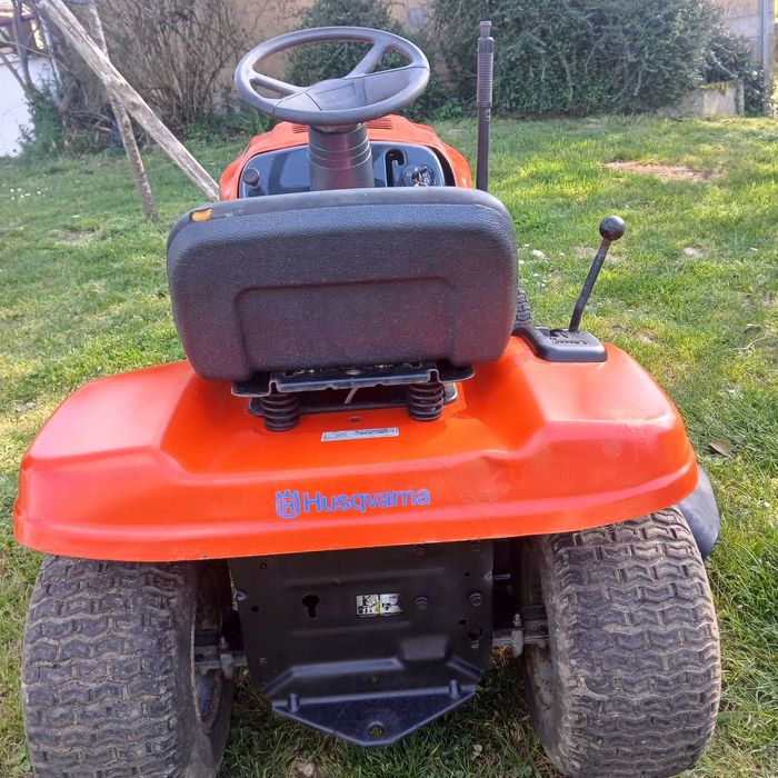 Trator corta relva husqvarna
