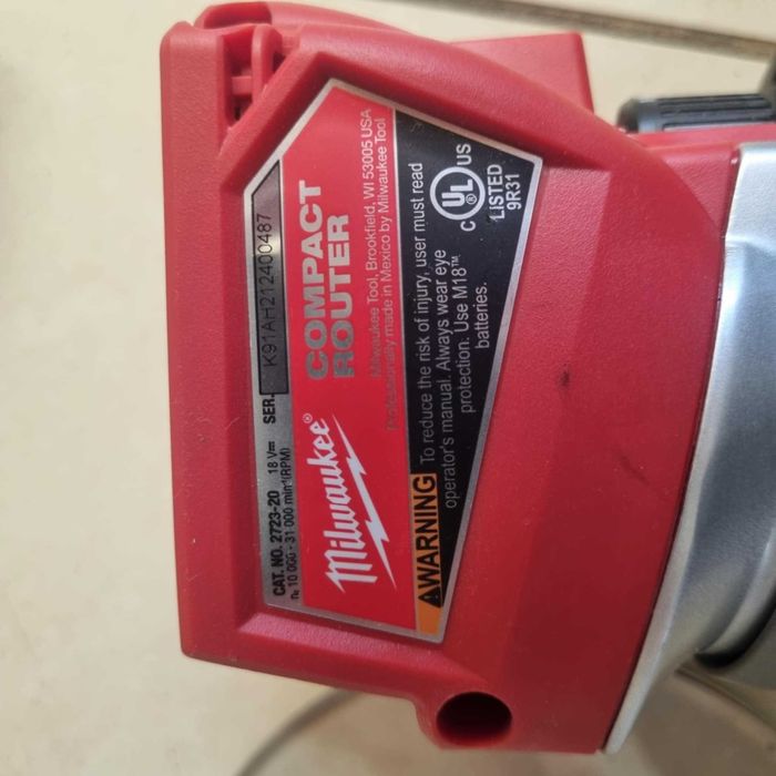 Frezarka górnowrzecionowa milwaukee M18  nowa!