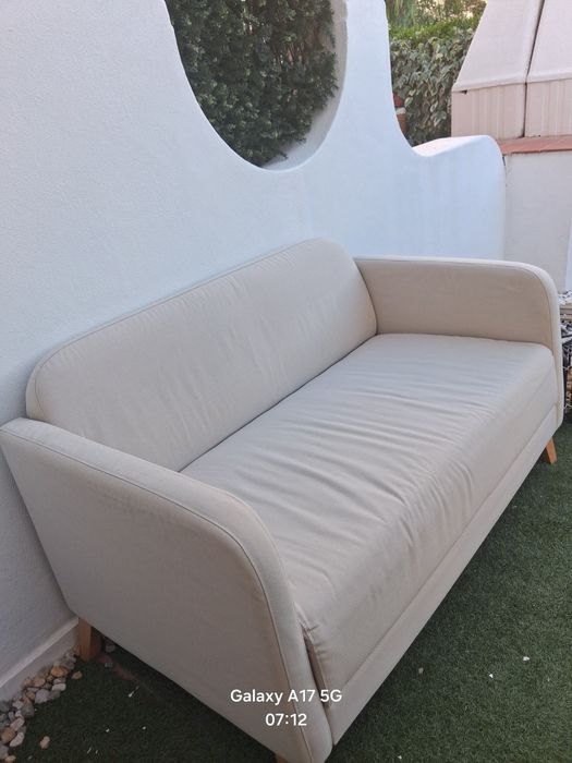 Sofá novo 137/ 75 de profundidade