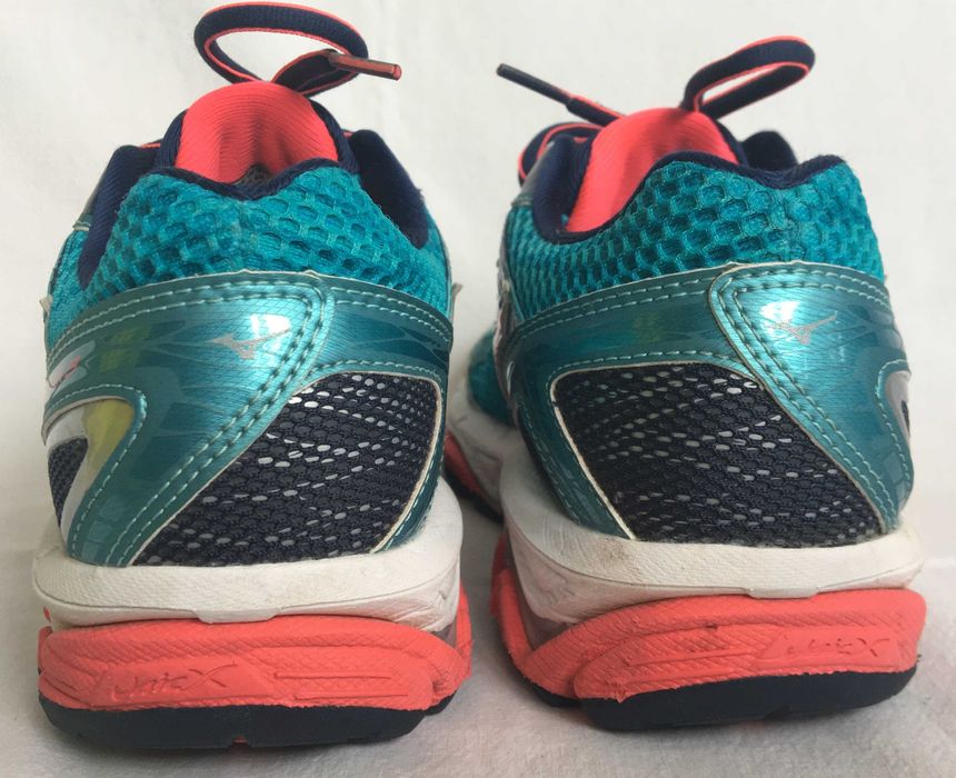 Damskie buty Mizuno Wave Paradox3, EU 36,5