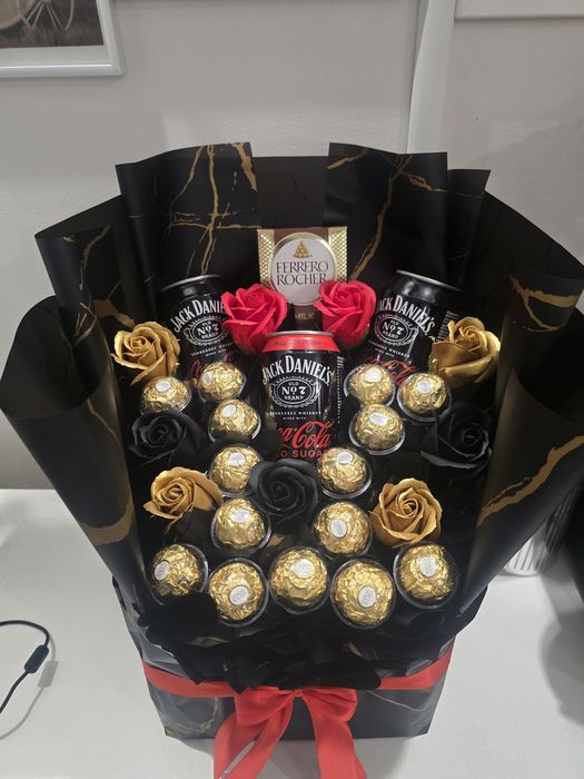 Box z róż mydlanych i Ferrero Rocher