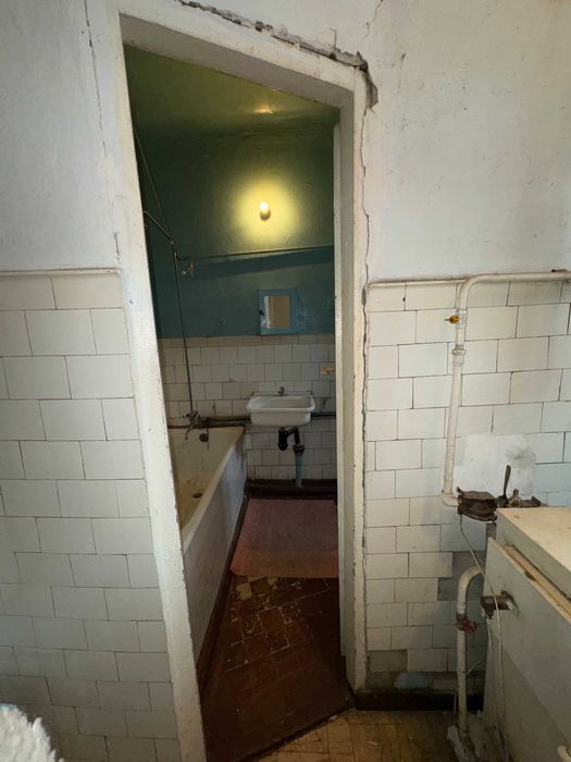 Продається 3 - кімнатна квартира с. Сахкамінь.