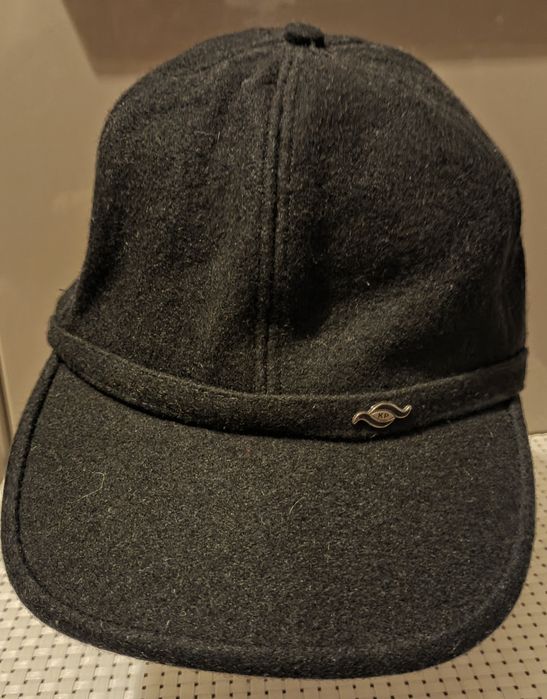 Czapka z daszkiem ocieplana męska  , logo KP, okrycie na uszy