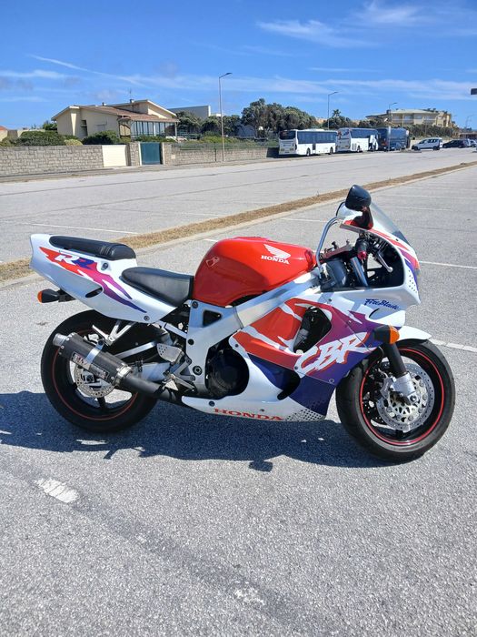 honda cbr 900 rr sc28