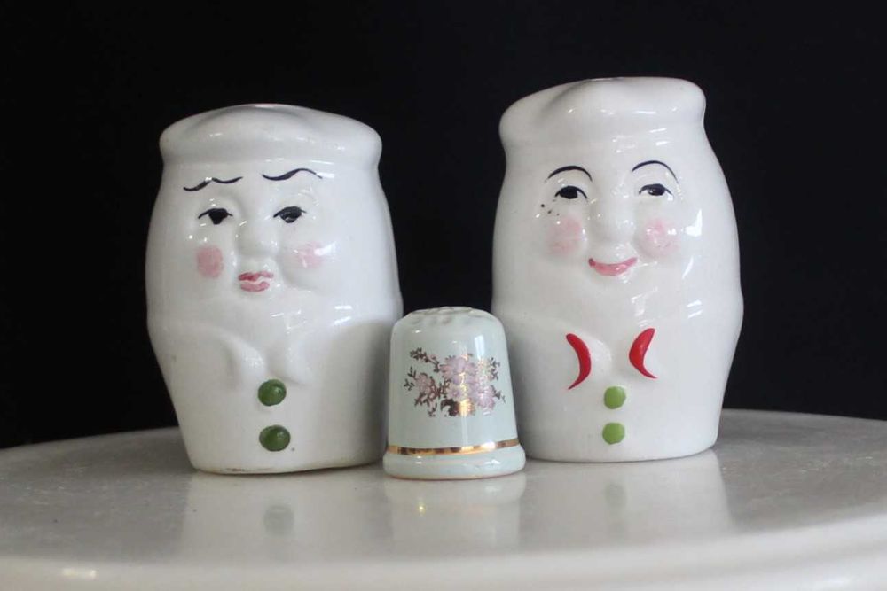 Saleiro e pimenteiro vintage COZINHEIROS, Mr. e Mrs. Humpty Dumpty,
