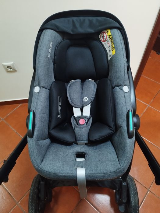 Carrinho de bebê Zelia S Trio com caixa
