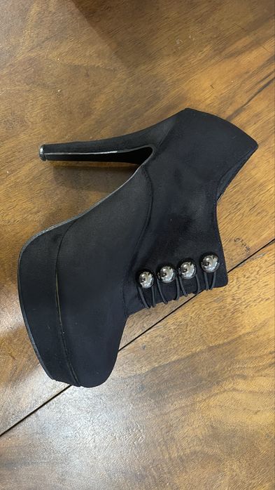 Czarne szpilki rozmiar 38