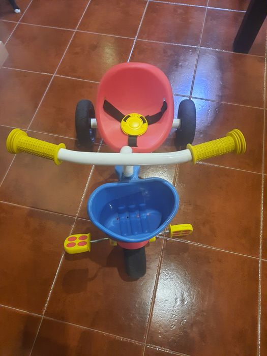 Triciclo criança Chicco