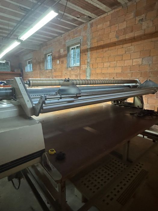 Vendo mesa de corte têxtil