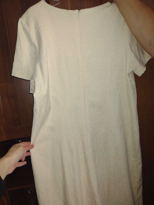 Sprzedam sukienkę z marynarką rozmiar 48