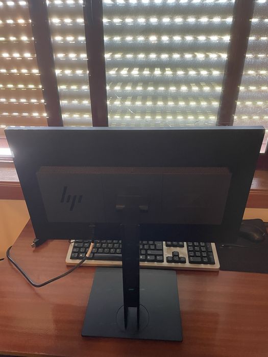 Hp Z23 com anomalia
