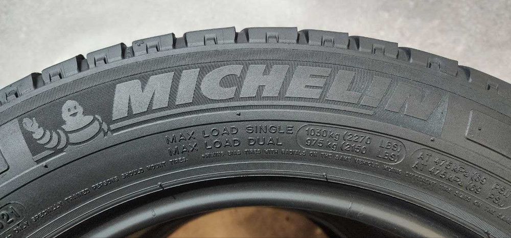 215.60.17C Michelin Agilis 4шт