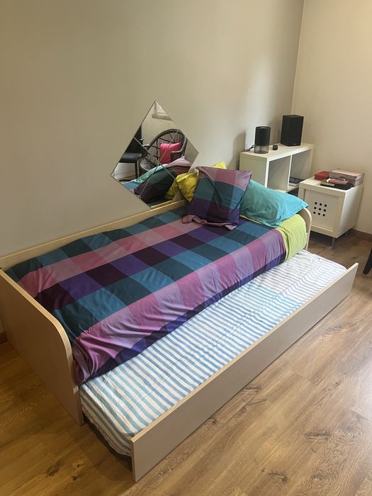 Cama de solteiro dupla