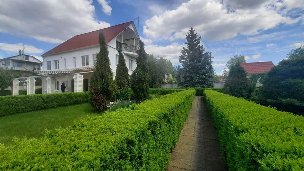 Осокорки. Дом с большим бассейном. Барбекю. От собственника