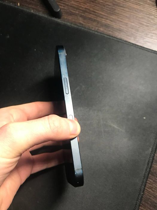 iPhone 13 — ідеальний стан, швидка відправка