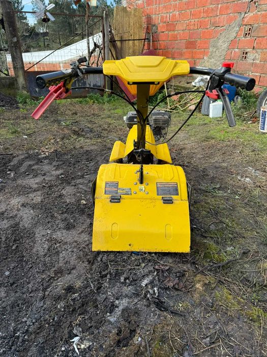 Vendo MOTOCULTIVADOR PowerPlus Sem uso