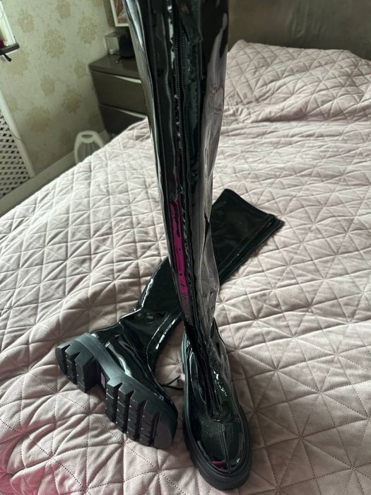 Лаковые ботфорты