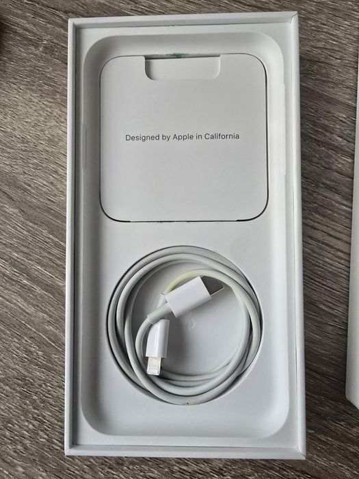 Sprzedam Iphone 11 64gb