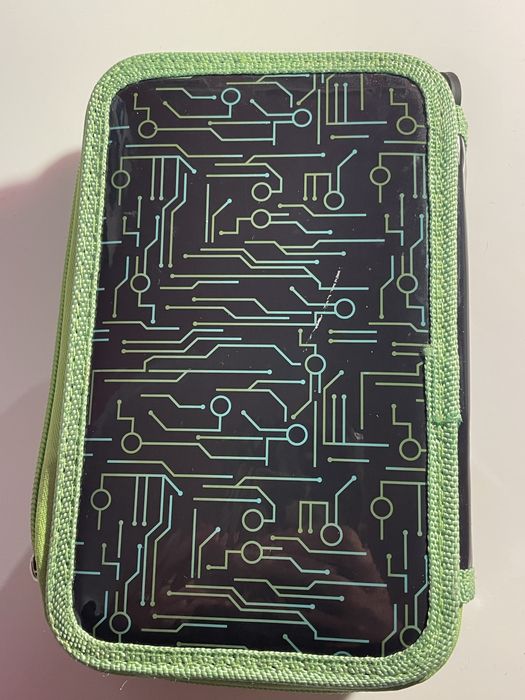 Estojo com duas repartições