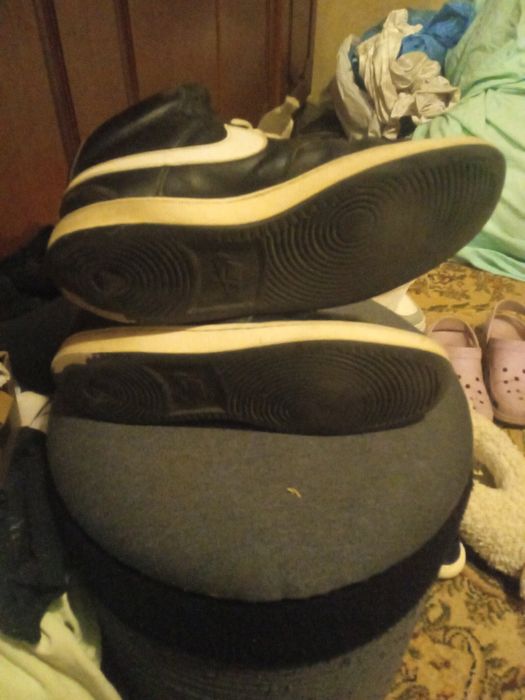 Продам взуття для хлопців