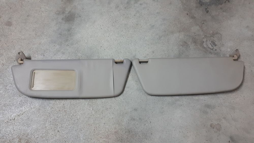 Jogo de pálas sol esquerda e direita Opel Corsa-B em ótimo estado