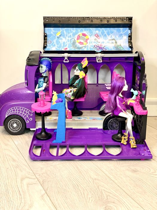 Набір Monster High Deluxe Bus від Mattel